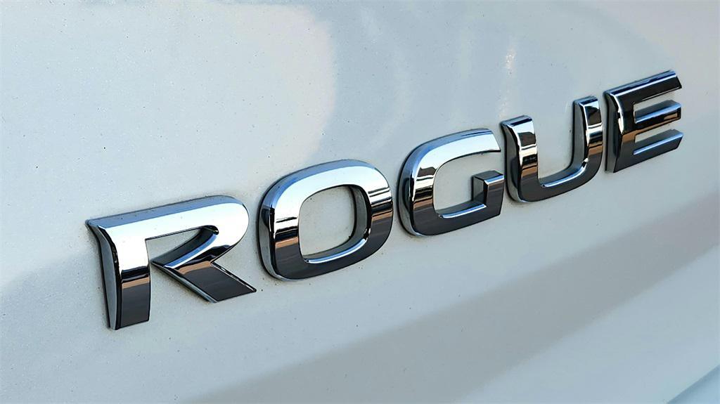 used 2017 Nissan Rogue car, priced at $10,998