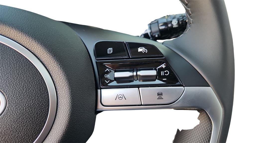 new 2025 Hyundai Elantra car, priced at $27,880