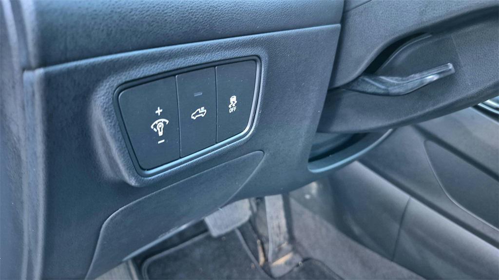 used 2022 Hyundai SANTA CRUZ car, priced at $21,998