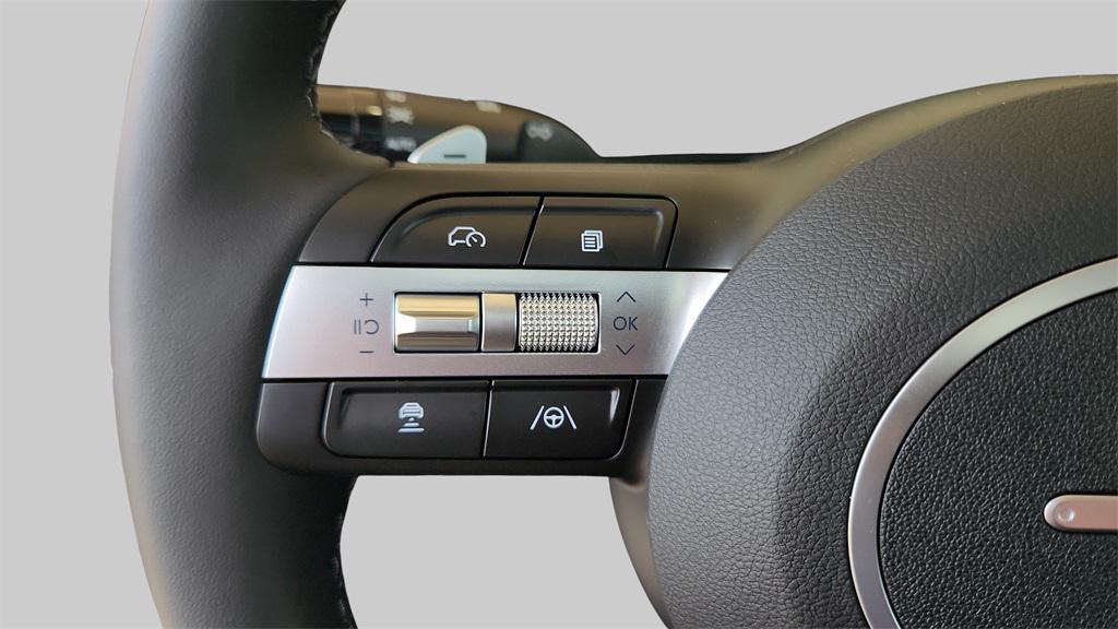 new 2025 Hyundai Sonata Hybrid car, priced at $37,990