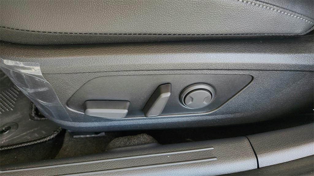 new 2025 Hyundai Sonata Hybrid car, priced at $37,990