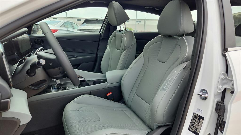 new 2025 Hyundai ELANTRA HEV car, priced at $29,685
