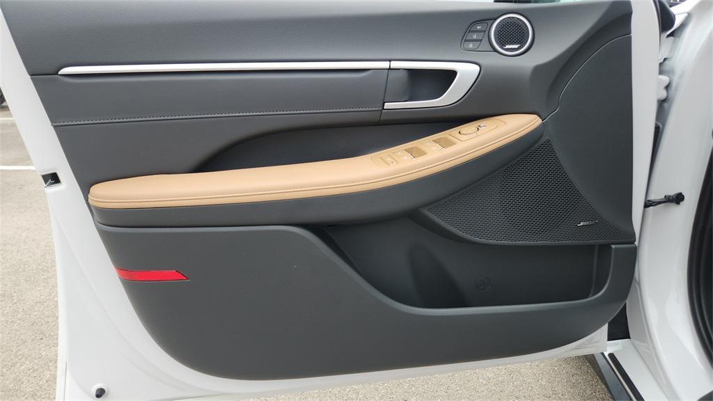 new 2025 Hyundai Sonata Hybrid car, priced at $37,780