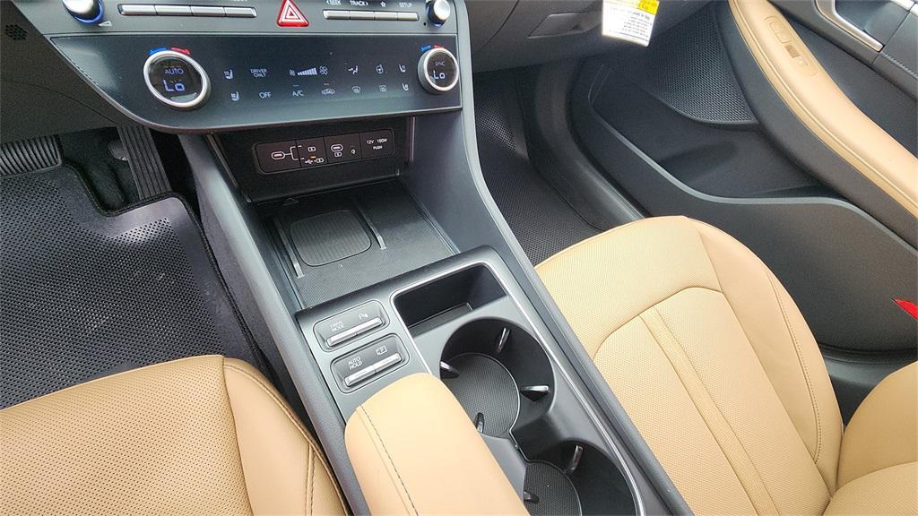 new 2025 Hyundai Sonata Hybrid car, priced at $37,780