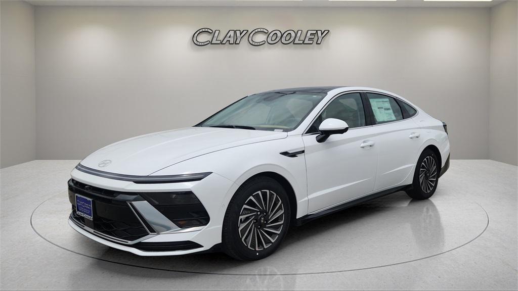 new 2025 Hyundai Sonata Hybrid car, priced at $37,780