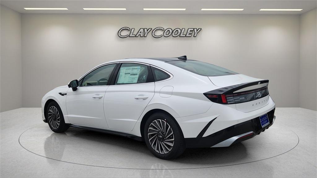 new 2025 Hyundai Sonata Hybrid car, priced at $37,780