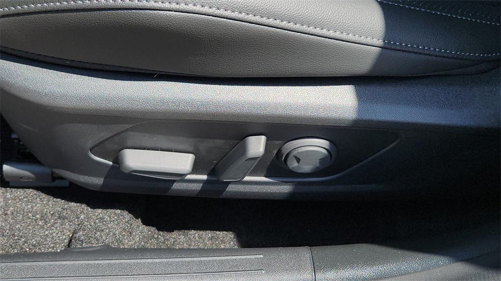 new 2025 Hyundai Elantra car, priced at $27,880