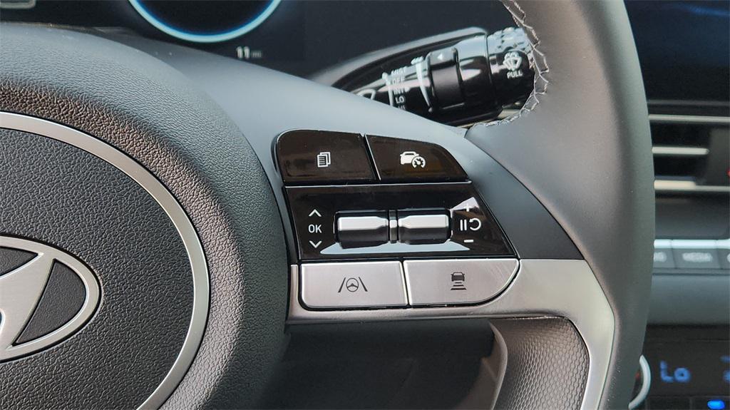 new 2025 Hyundai Elantra car, priced at $27,880