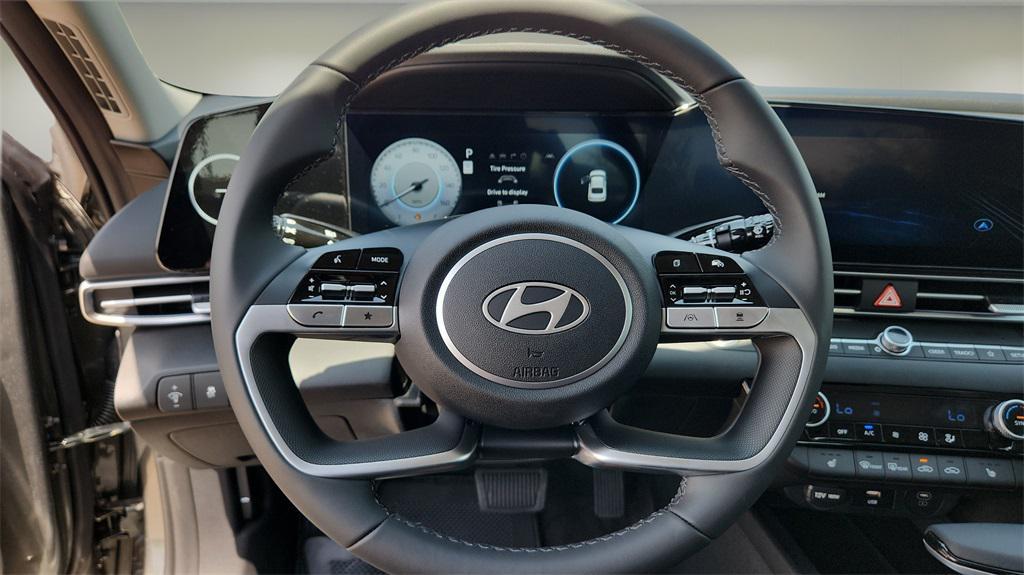 new 2025 Hyundai Elantra car, priced at $27,880