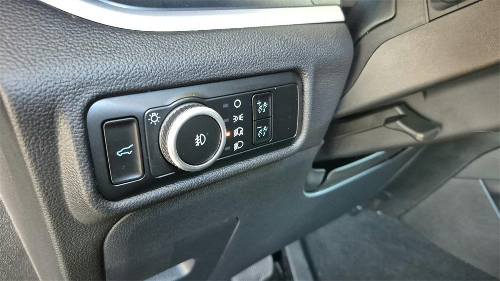 used 2024 Ford Explorer car, priced at $28,998