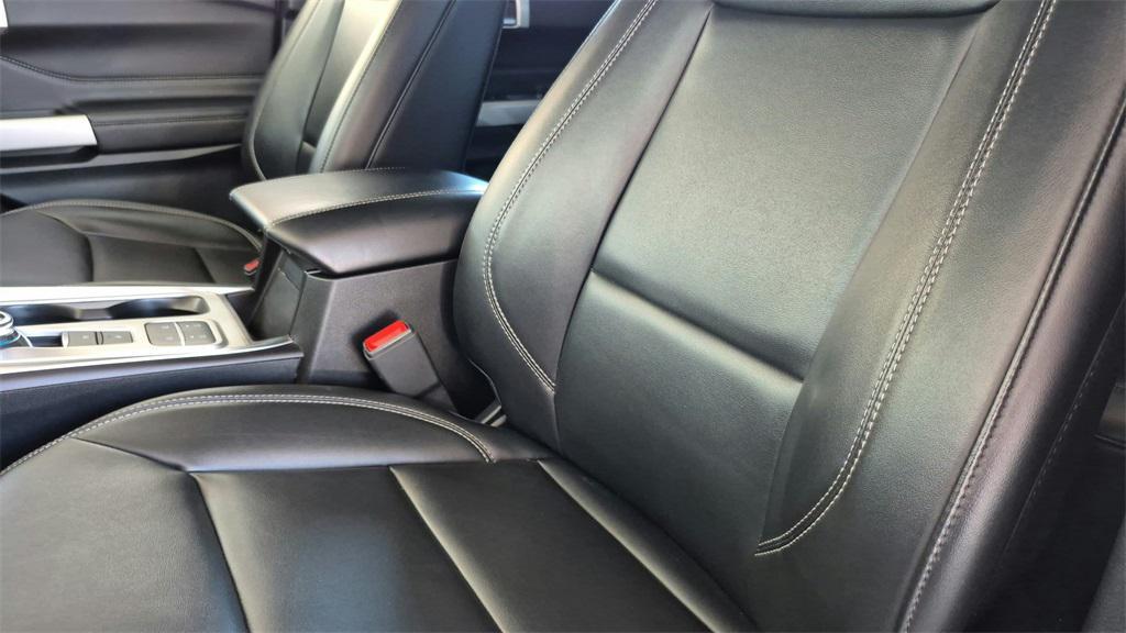 used 2024 Ford Explorer car, priced at $28,998