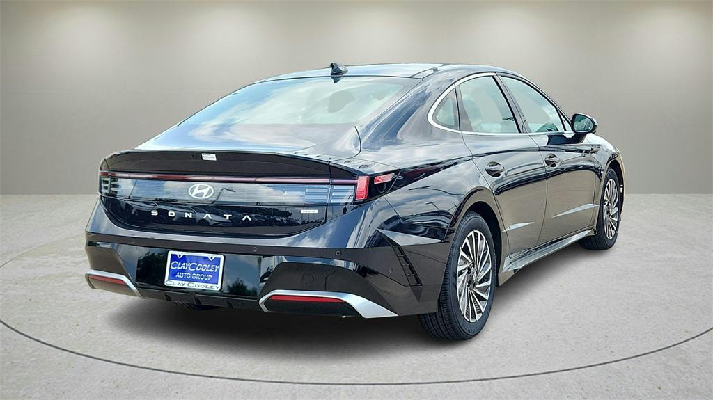new 2025 Hyundai Sonata Hybrid car, priced at $37,658