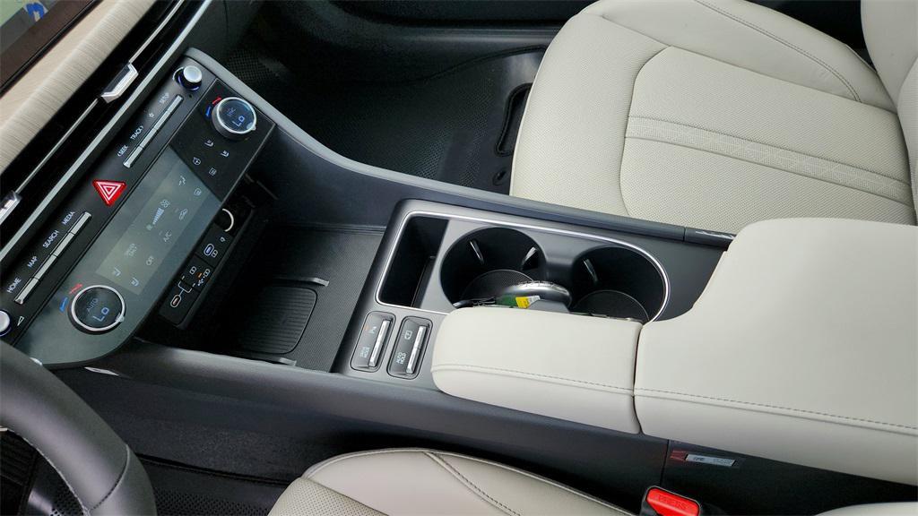 new 2025 Hyundai Sonata Hybrid car, priced at $37,658