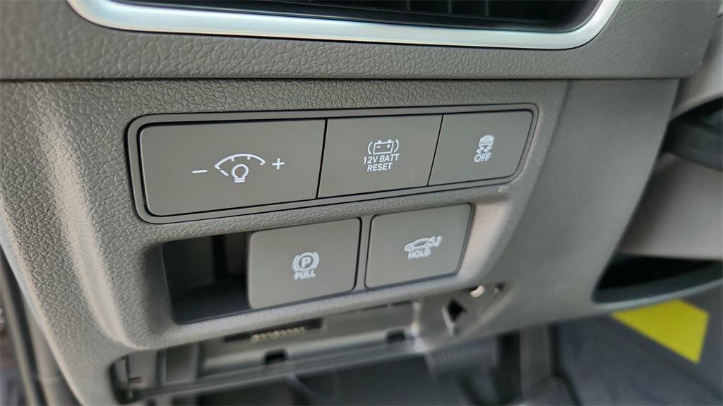 new 2025 Hyundai Sonata Hybrid car, priced at $37,658