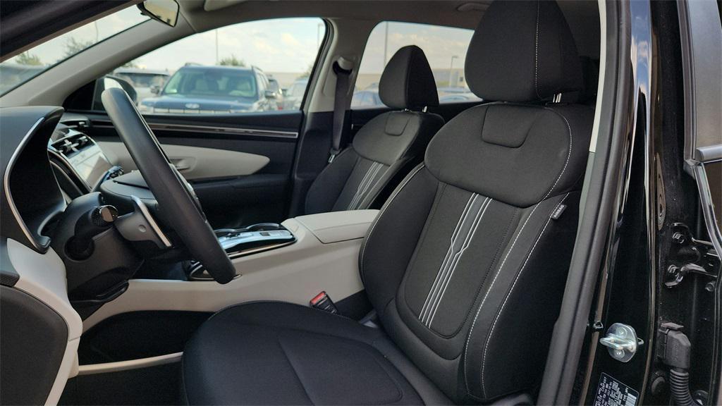 used 2025 Hyundai TUCSON Hybrid car, priced at $28,498