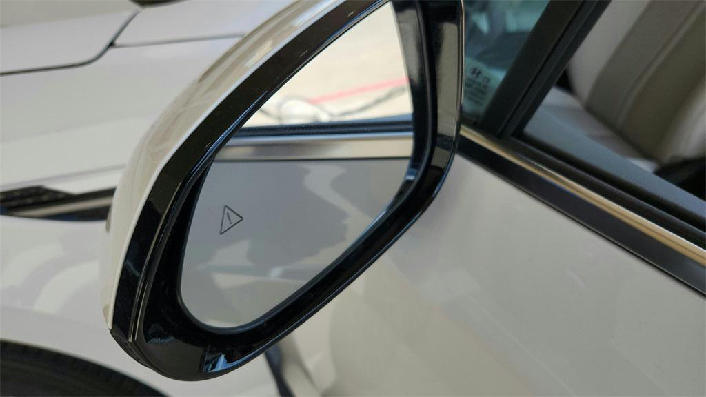 new 2025 Hyundai Sonata Hybrid car, priced at $31,575