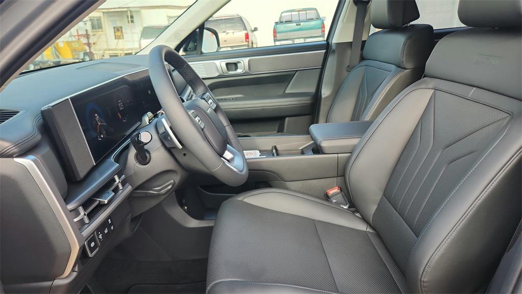 used 2025 Hyundai Santa Fe car, priced at $35,998