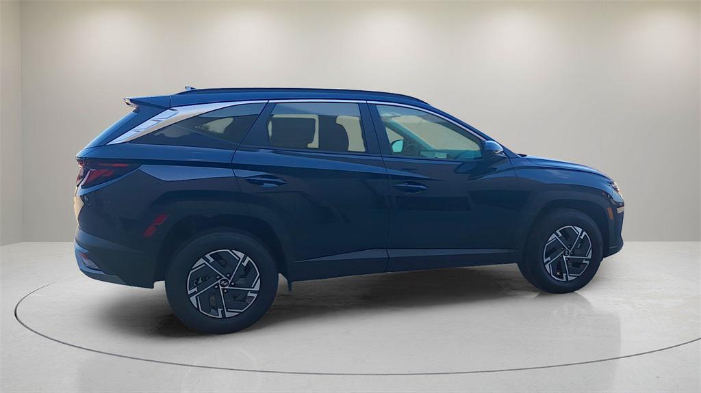 new 2025 Hyundai TUCSON Hybrid car, priced at $34,960
