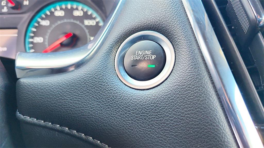 used 2023 Chevrolet Traverse car, priced at $30,998