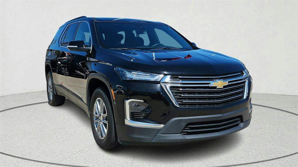 used 2023 Chevrolet Traverse car, priced at $30,998