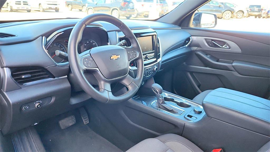 used 2023 Chevrolet Traverse car, priced at $30,998