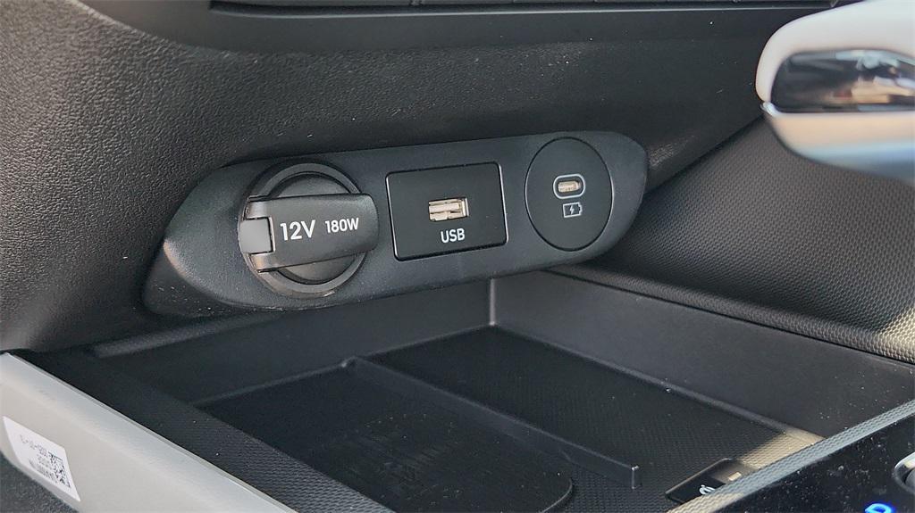 new 2025 Hyundai Elantra car, priced at $28,425