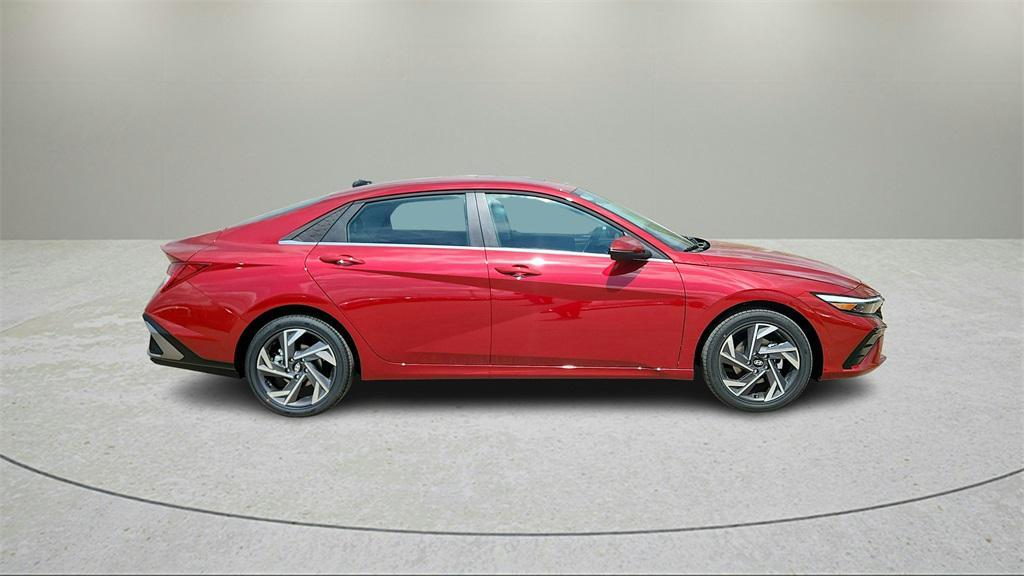 new 2025 Hyundai Elantra car, priced at $28,425