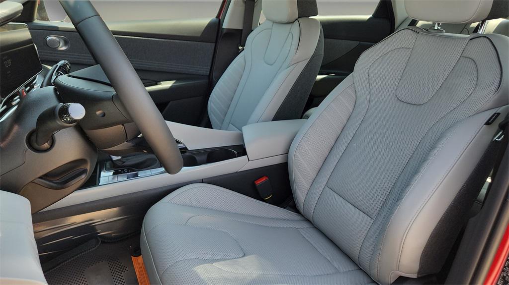 new 2025 Hyundai Elantra car, priced at $28,425