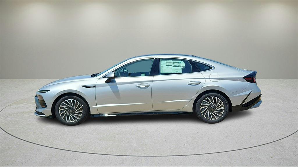 new 2025 Hyundai Sonata Hybrid car, priced at $37,490