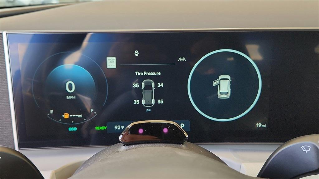 new 2025 Hyundai TUCSON Hybrid car, priced at $35,870
