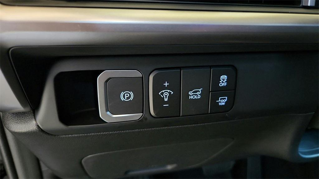 used 2025 Hyundai Santa Fe car, priced at $35,998
