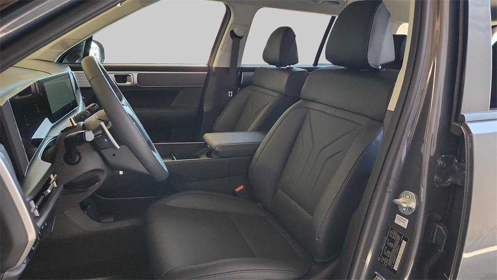 used 2025 Hyundai Santa Fe car, priced at $35,998
