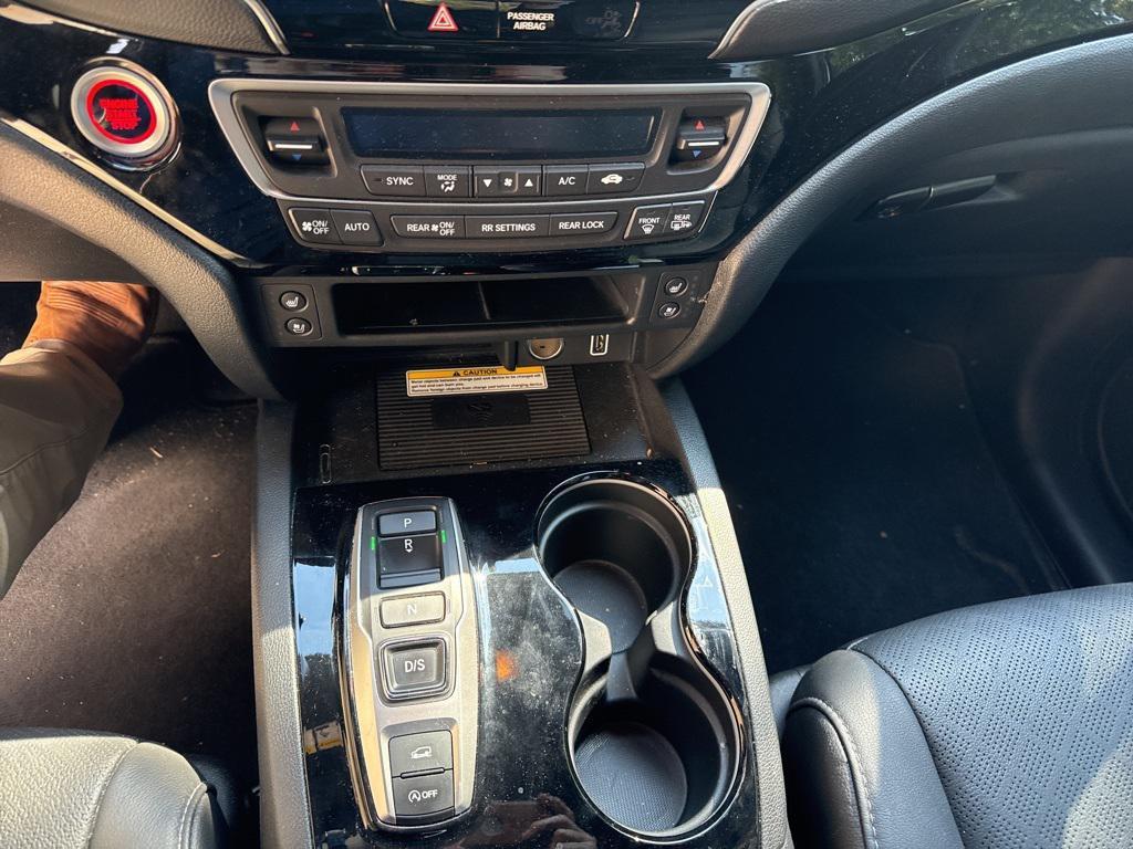 used 2022 Honda Passport car, priced at $33,987