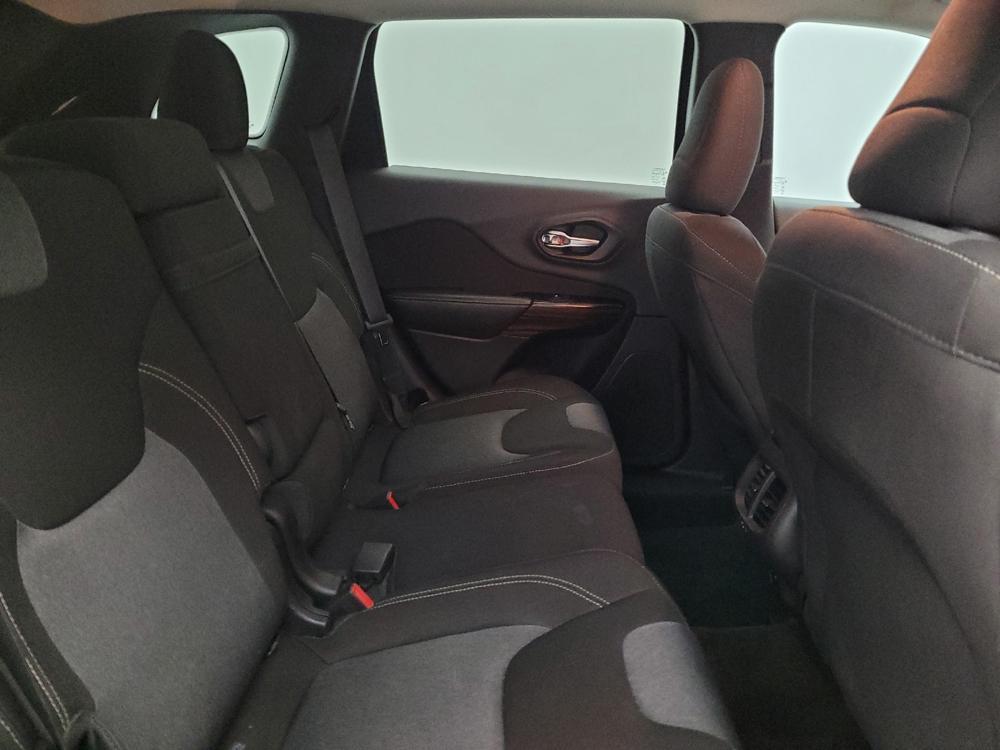 used 2014 Jeep Cherokee car, priced at $13,695