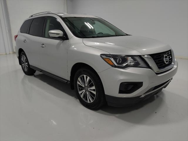 used 2020 Nissan Pathfinder car, priced at $19,895