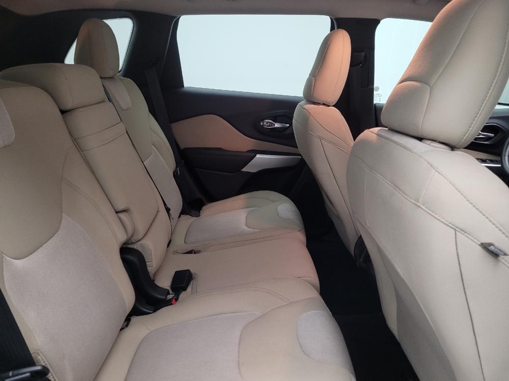 used 2018 Jeep Cherokee car, priced at $17,295