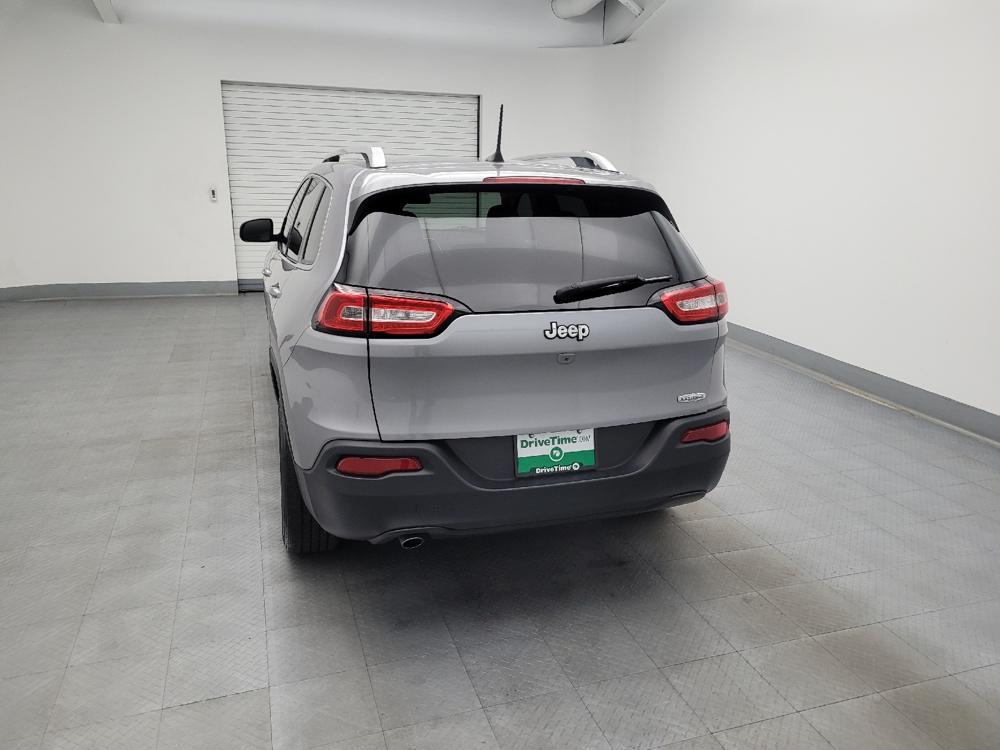 used 2018 Jeep Cherokee car, priced at $17,295