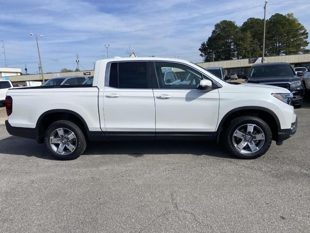 new 2025 Honda Ridgeline car, priced at $45,330