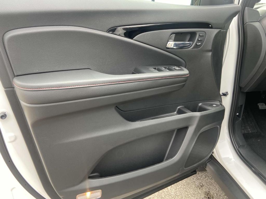 new 2025 Honda Ridgeline car, priced at $48,655