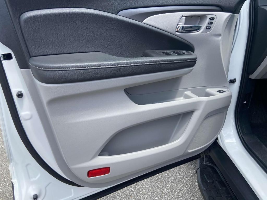 used 2024 Honda Ridgeline car, priced at $39,991