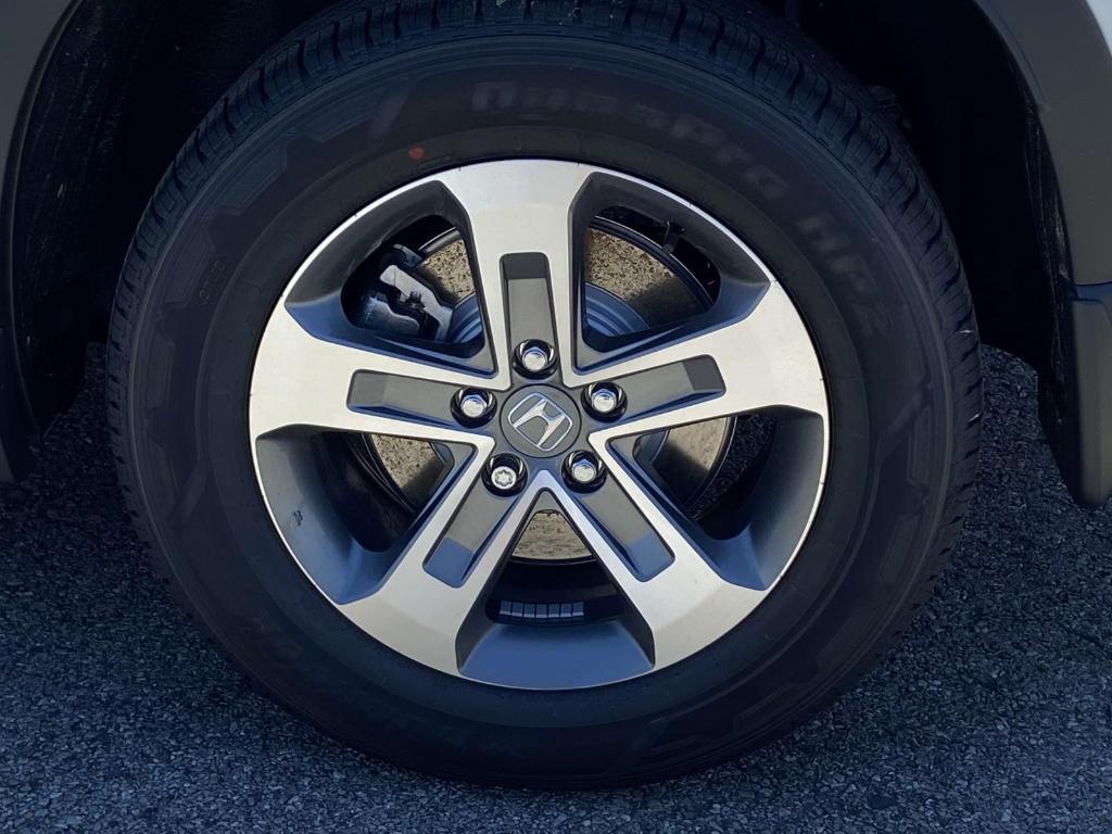 new 2025 Honda Pilot car, priced at $46,885