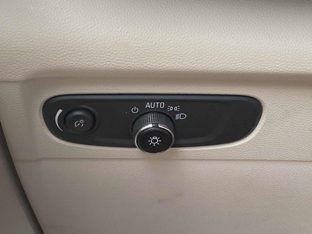 used 2023 Buick Envision car, priced at $26,491