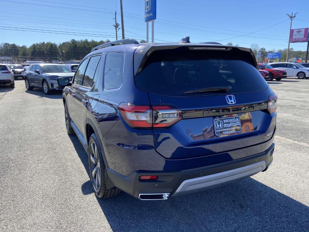 new 2025 Honda Pilot car, priced at $48,950