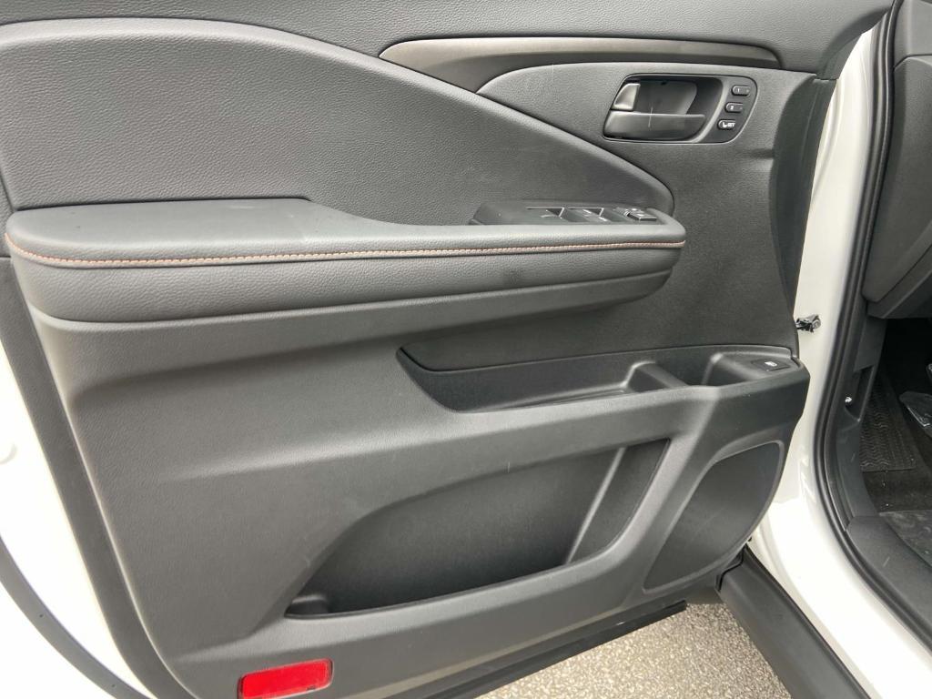 new 2025 Honda Ridgeline car, priced at $47,285