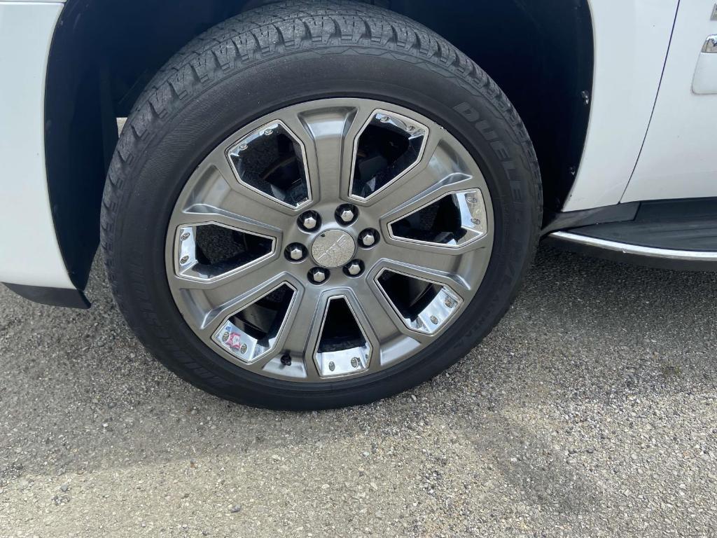 used 2011 GMC Yukon XL car, priced at $12,000