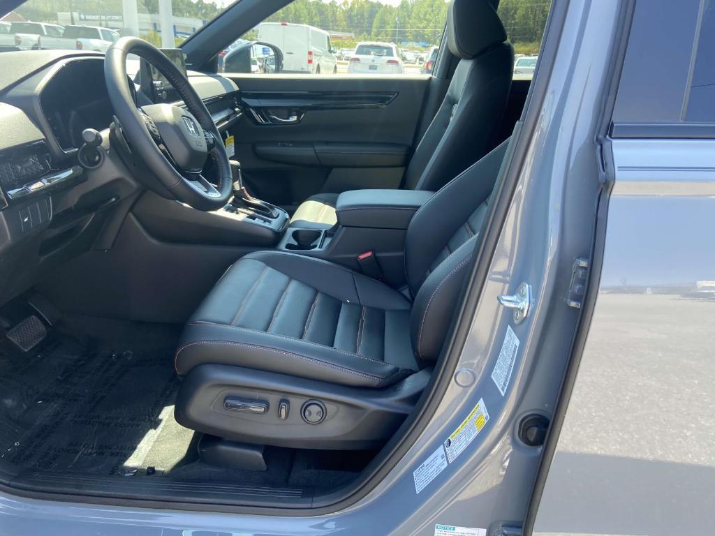 new 2026 Honda CR-V Hybrid car, priced at $44,155