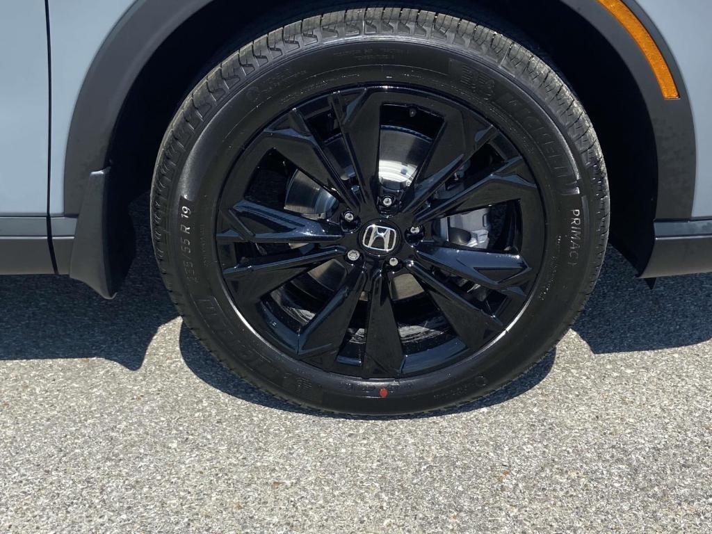 new 2026 Honda CR-V Hybrid car, priced at $44,155