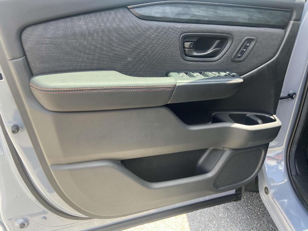 new 2026 Honda Passport car, priced at $50,575