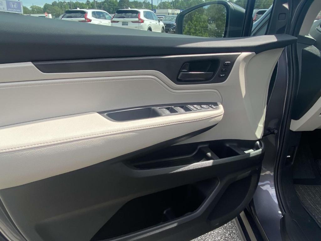 new 2025 Honda Odyssey car, priced at $43,670