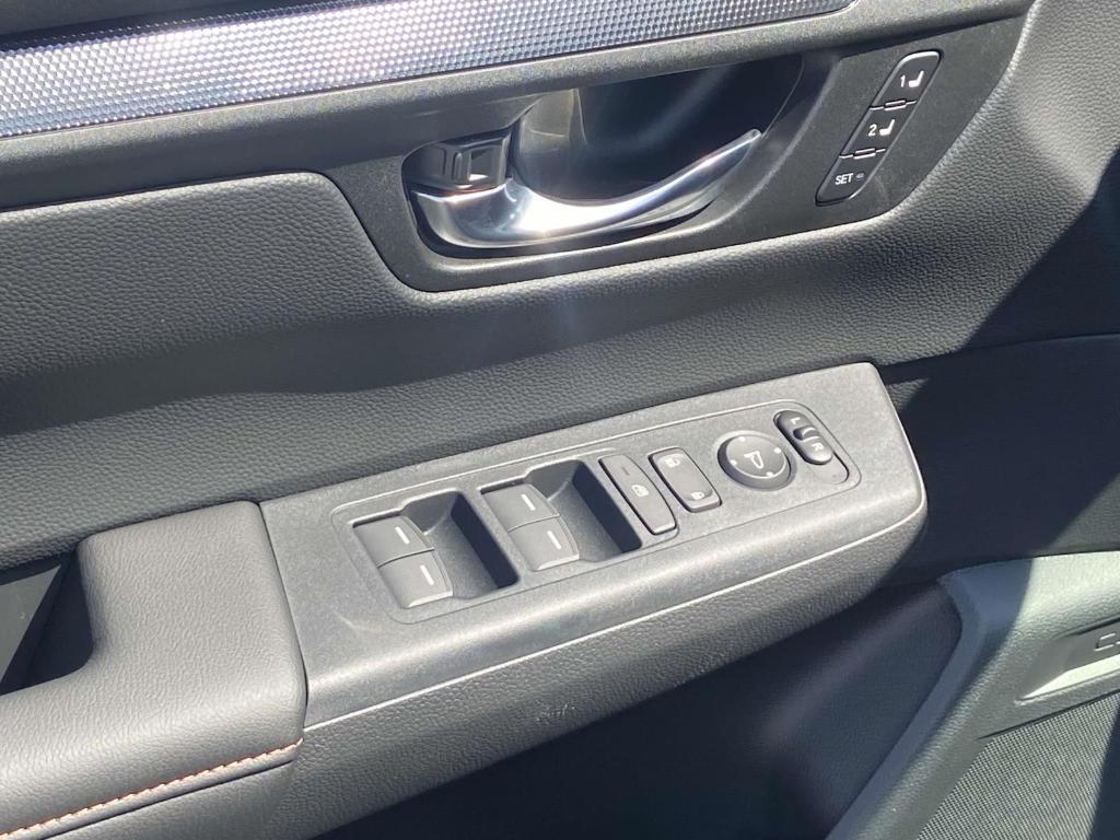 new 2026 Honda CR-V Hybrid car, priced at $40,630